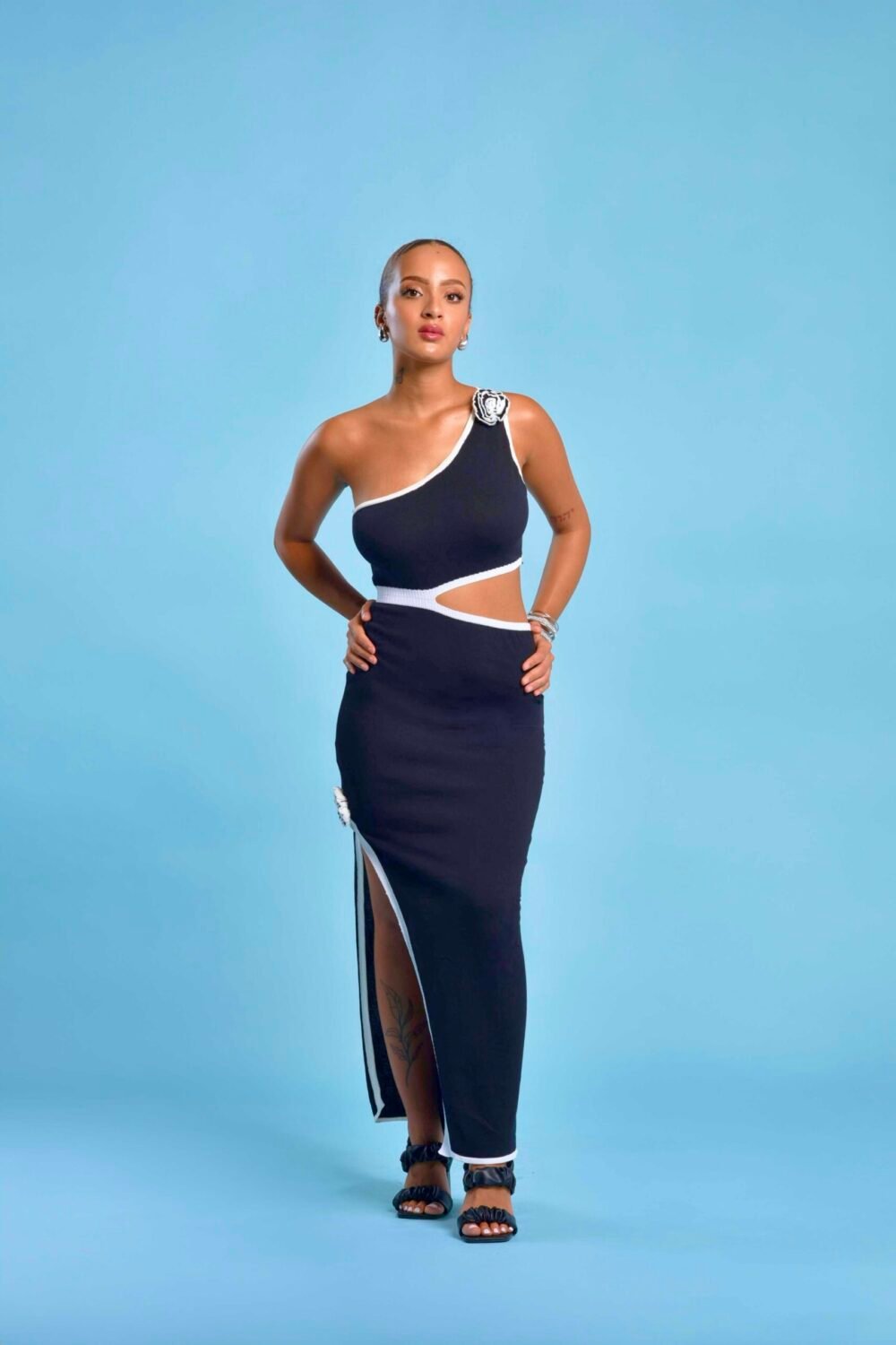 Night Fall Charm One-Shoulder Maxi Dress - Image 3